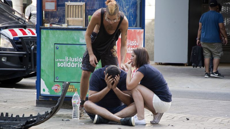 Attentats à la voiture bélier en Espagne: 13 morts, 5 « terroristes présumés » tués