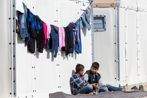 Les regroupements familiaux des réfugiés freinés en Grèce