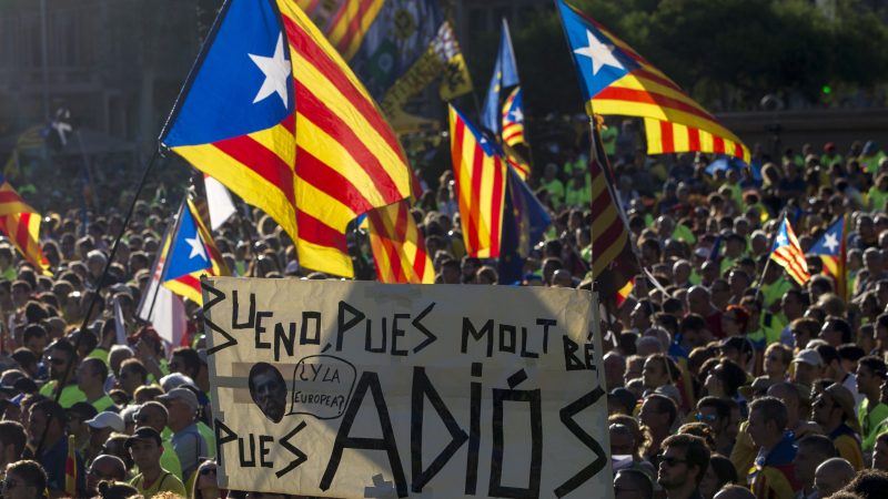 Des milliers de Catalans dans la rue après des arrestations
