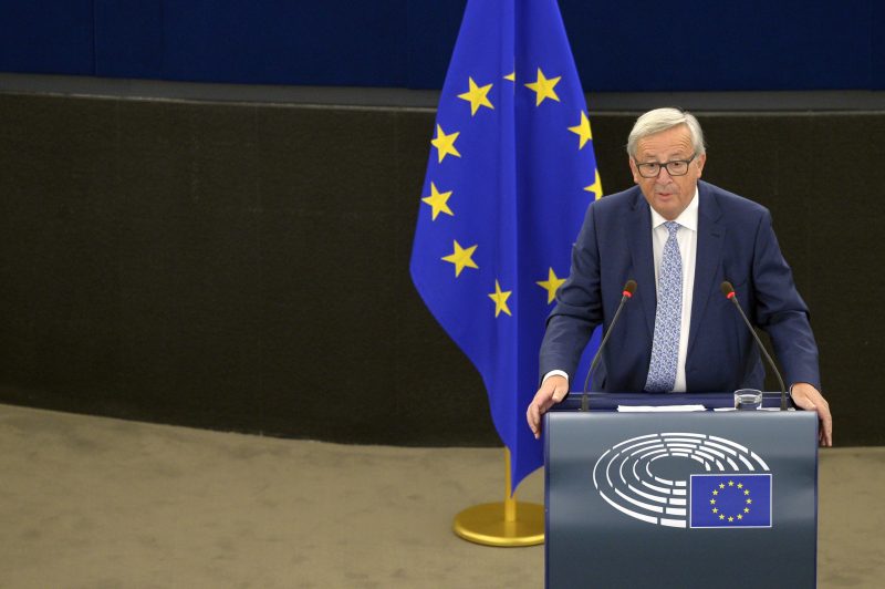 Juncker tend la main aux Balkans occidentaux
