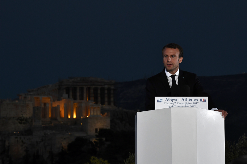 Macron lance son projet de refondation de l’Europe à Athènes