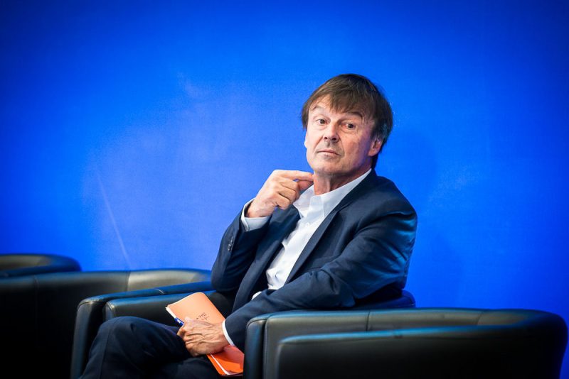 Hulot appelle les Français à prendre leurs responsabilités face au réchauffement climatique