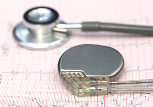 Pacemakers, pompes à insuline... Quels risques de cyberattaques?