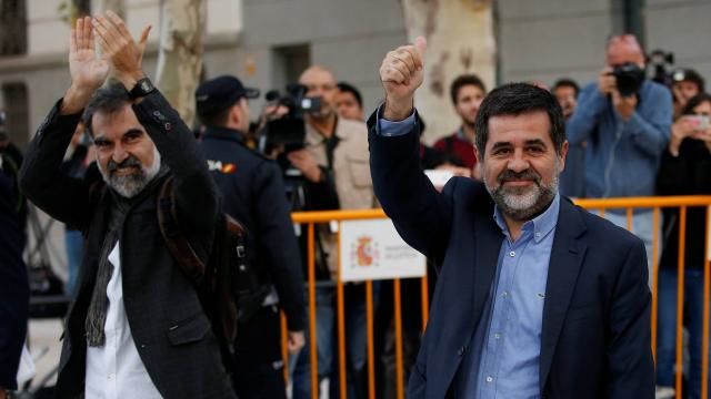 Deux dirigeants indépendantistes catalans en détention préventive