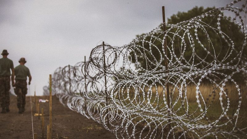 « Renforcer nos frontières, ça ne signifie pas construire des murs partout »