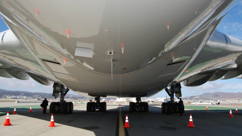 À Toulouse, Macron et Merkel rendent hommage à l'étendard d’Airbus