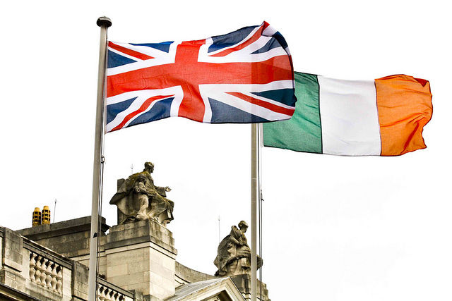 Dublin ne veut pas menacer le Brexit d'un veto «à ce stade»