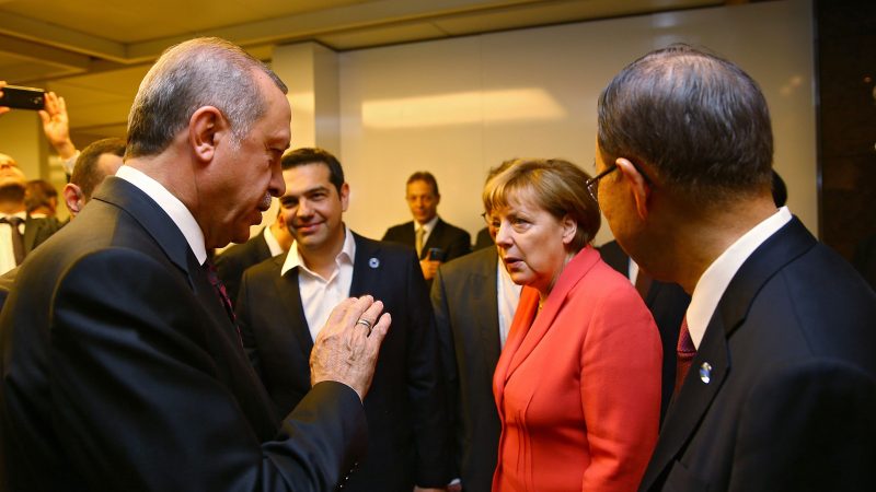 En Grèce, Erdoğan espère redessiner les frontières
