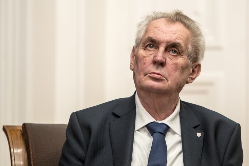 Pro-russes et pro-européens s'affrontent en république tchèque
