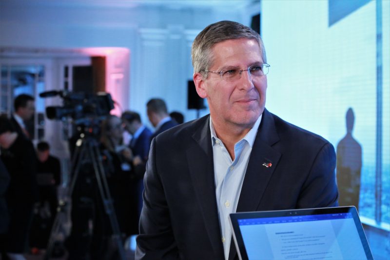 Les chefs d'entreprise s'interrogent sur la capacité à réformer de Macron et Merkel