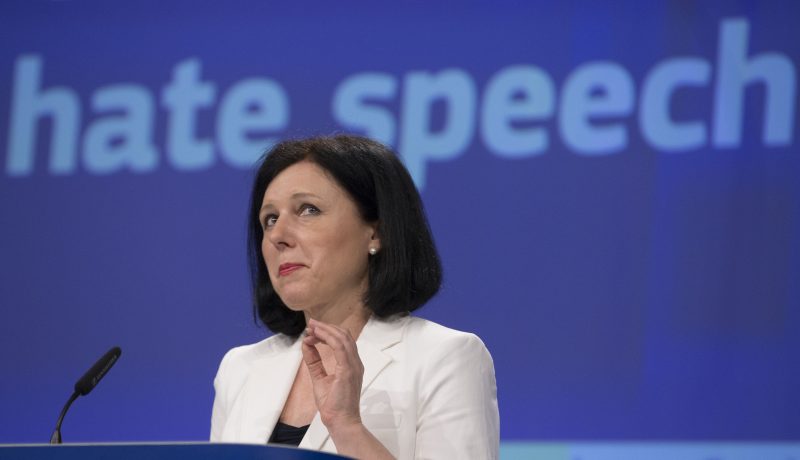 Marche arrière de la Commission face aux publications illégales sur Internet
