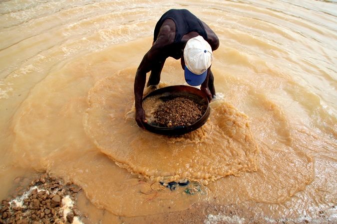 Les diamants du Sierra Leone ont largement financé les conflits dans les pays dans les années 1990.