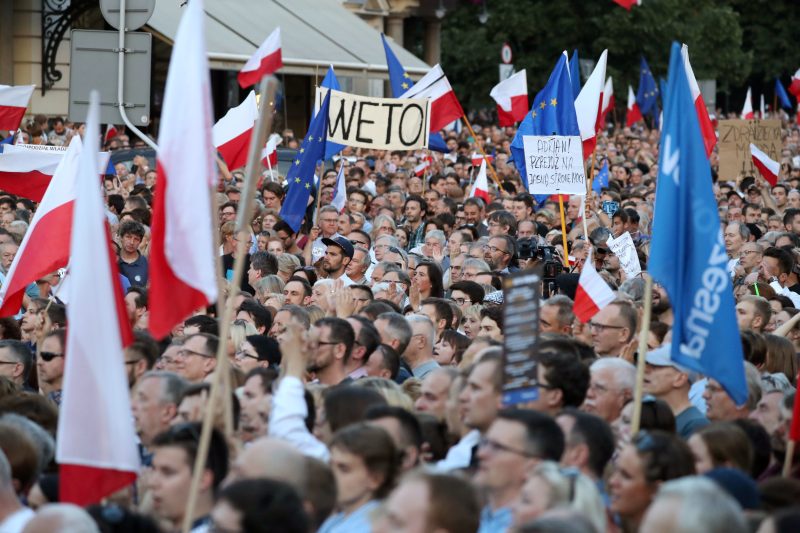 Face à Bruxelles, Varsovie maintient ses réformes judiciaires