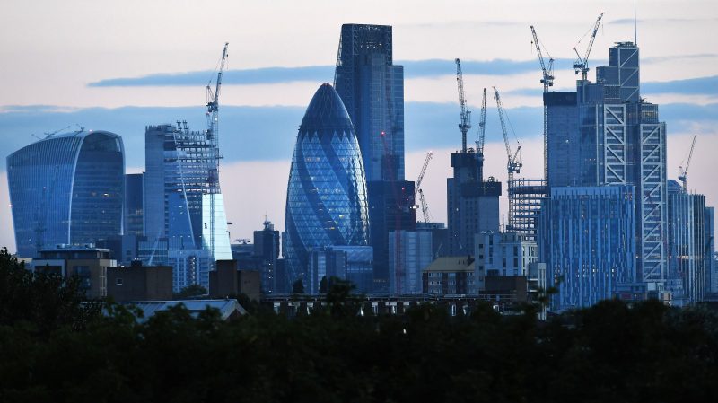 Brexit : "un coup porté aux services financiers" de la City