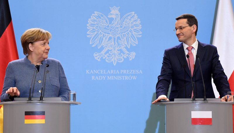 Angela Merkel tend la main à Varsovie
