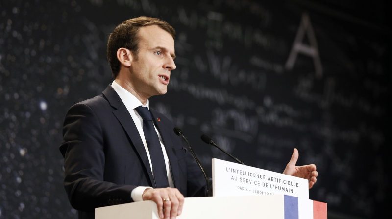 Macron veut défendre l'intelligence artificielle au niveau européen