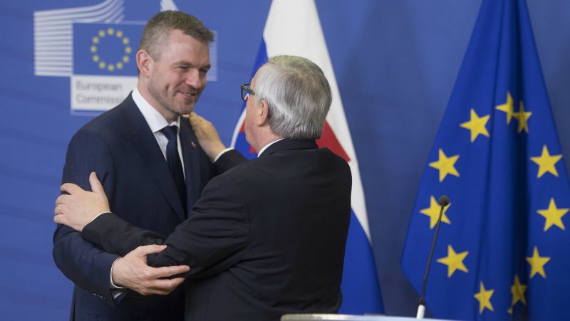 Juncker fait montre d’optimisme sur les relations avec Visegrád