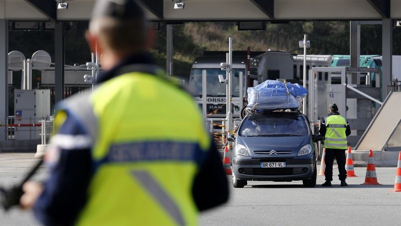 Menace terroriste: des contrôles aux frontières en France jusqu'à fin octobre