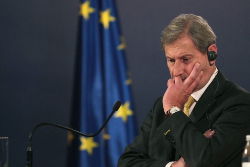 Athènes demande à Hahn d’arrêter de s'occuper du dossier macédonien