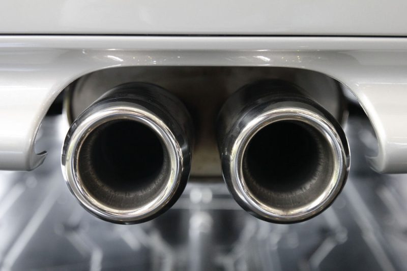 Les émissions de CO2 des voitures neuves toujours trop hautes