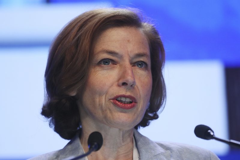 La ministre de la défense française appelle les industries européennes à s'unir