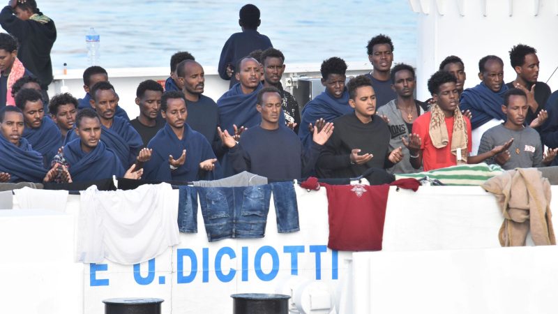 Le débat sur les réfugiés s'envenime entre l'Italie et la Commission