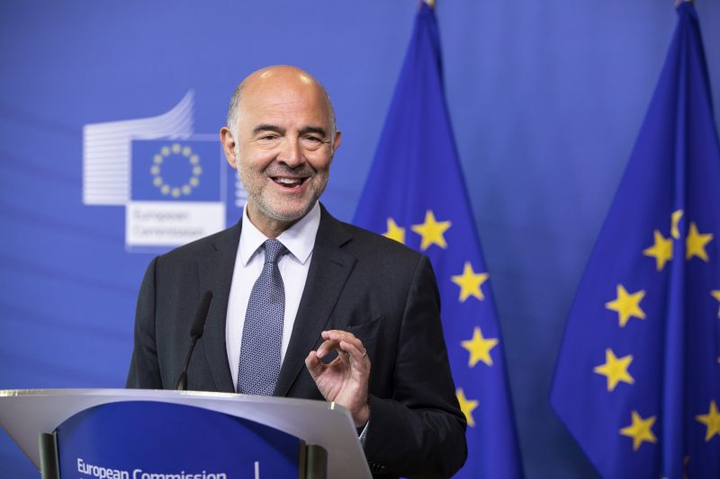Moscovici promet la fermeté sur le budget italien