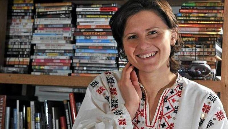 De la Roumanie au Finistère, exil et succès sportifs de Roxana Maracineanu