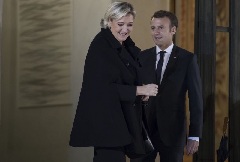 Les candidats peinent à s'affranchir du duel entre LREM et RN