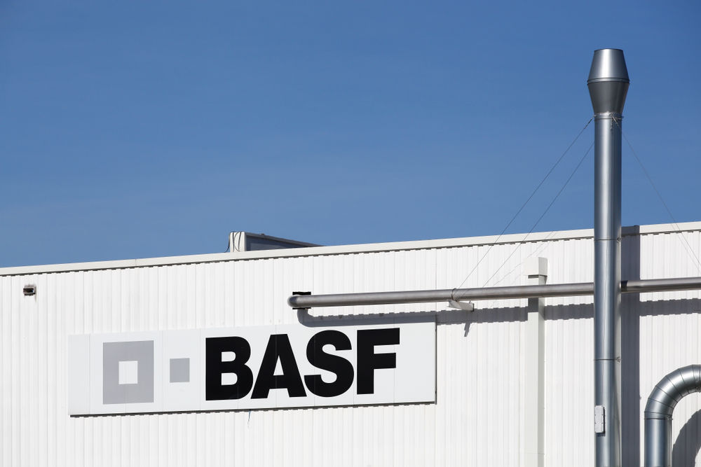Les bâtiments du géant allemand de la chimie BASF en France à Genay.