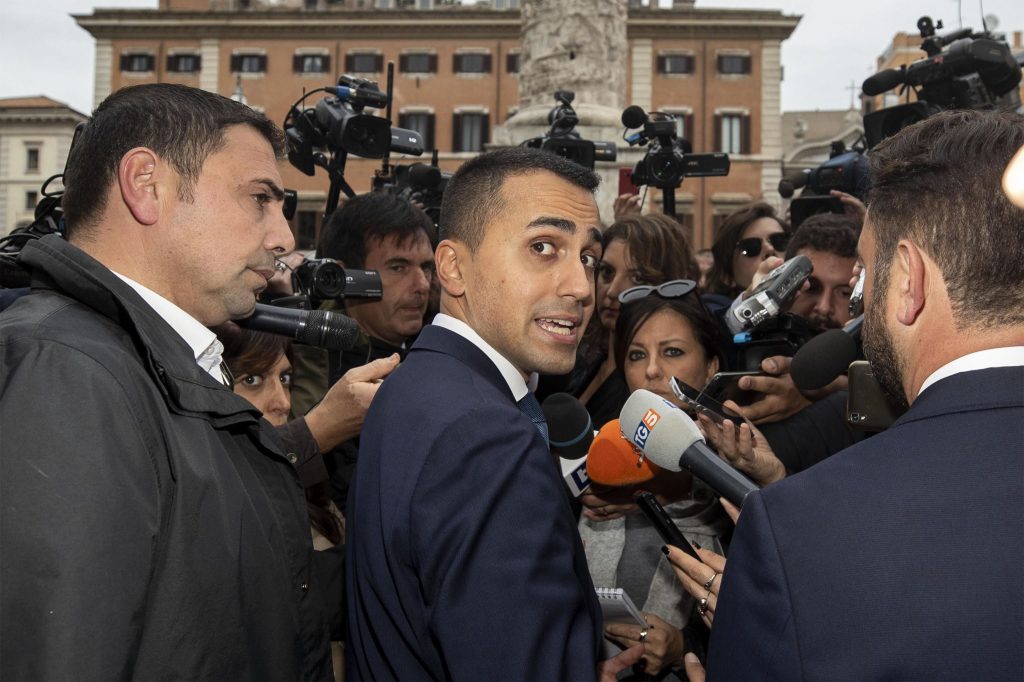 le vice-premier ministre du travail italien, Luigi Di Maio a rencontré des représentants des gilets jaunes.