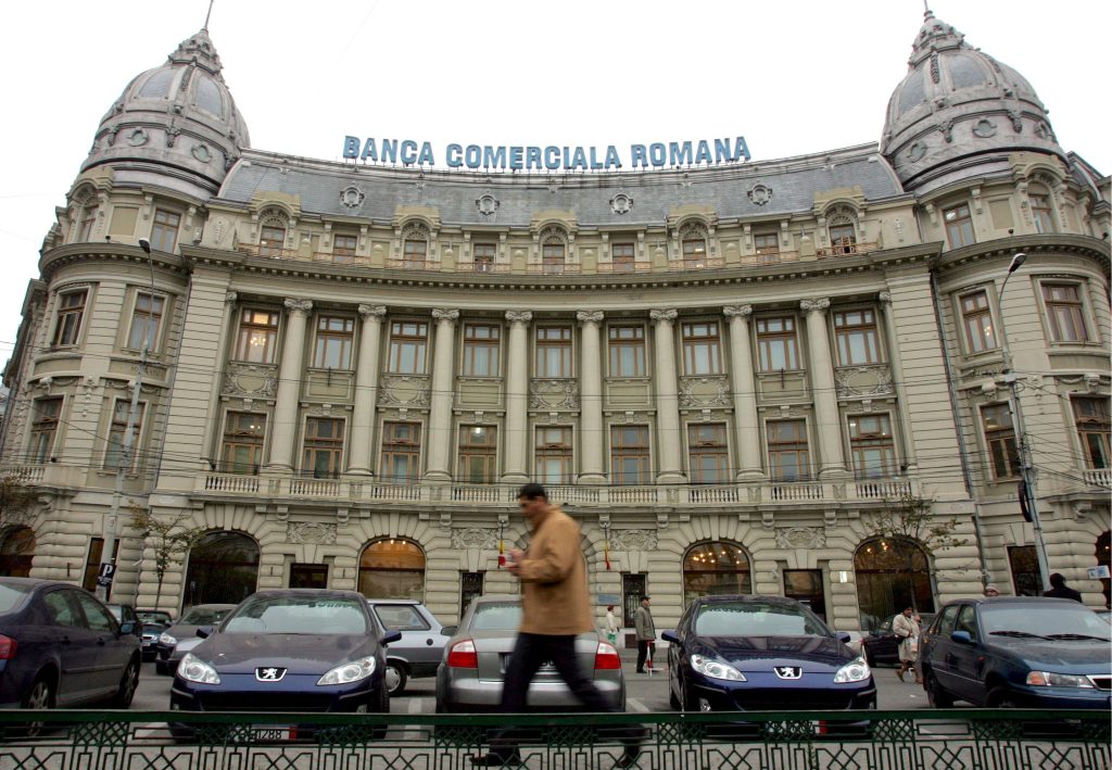 Standard & Poor&rsquo;s Ratings Services lowers its local-currency rating on Romania to BB+/B