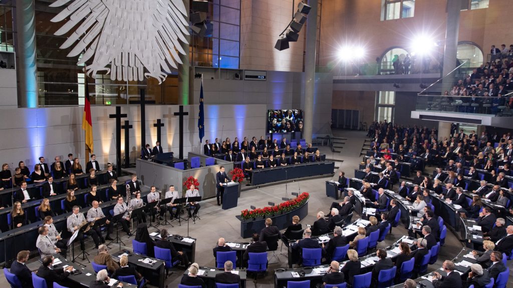 Macron_Bundestag_large