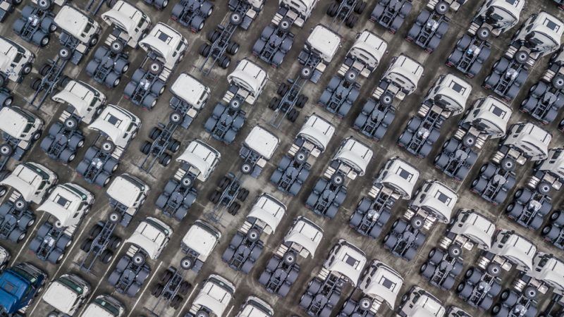 Accord européen sur une réduction de 30% des émissions des camions