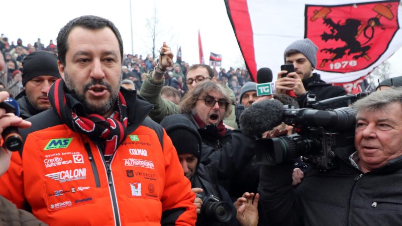 En visite en Pologne, Salvini veut faire croître son groupe parlementaire eurosceptique