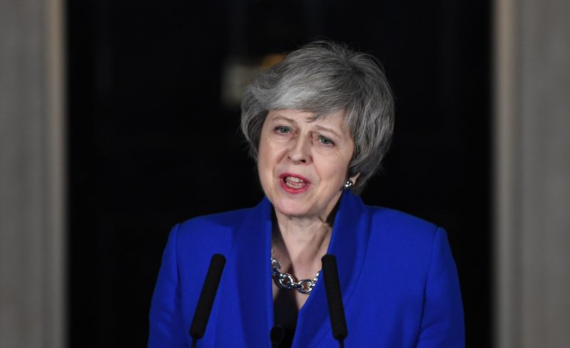 Le cabinet de Theresa May s’inquiète de «complots» parlementaires