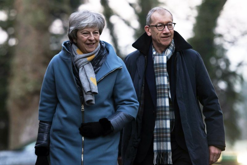 May de retour dans l'arène du parlement pour présenter son «plan B»