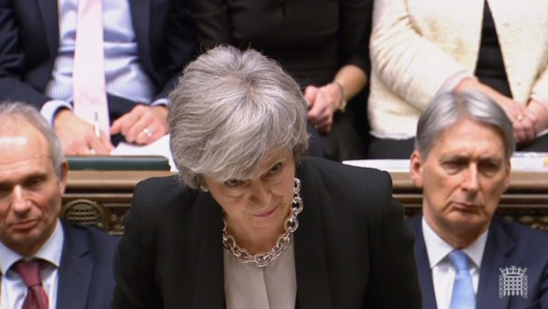 Les députés britanniques réclament de nouvelles négociations sur le Brexit