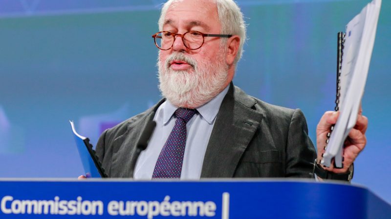 Cañete considère le gaz comme un facteur clé de la transition énergétique
