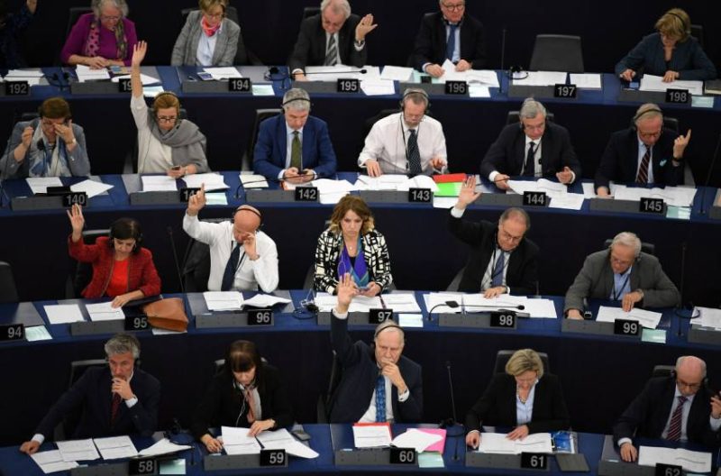 Le Parlement dénonce des mesures insuffisantes contre l'évasion et la fraude fiscale