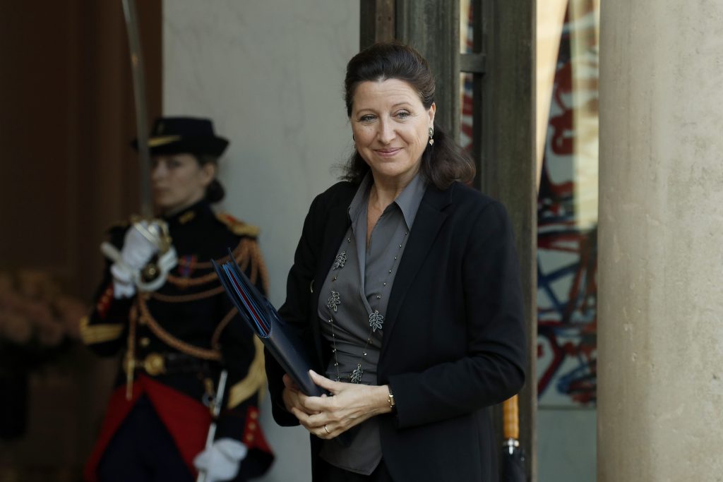 Weekly cabinet meeting in Paris