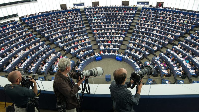 Parlement européen : une féminisation continue mais partielle