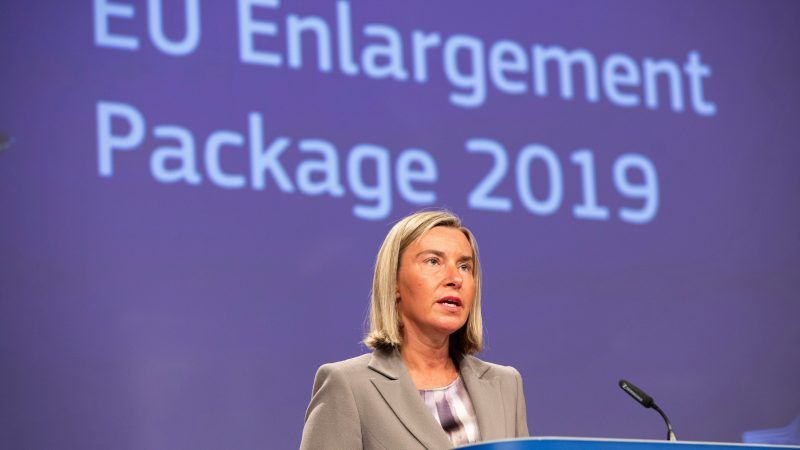 Bruxelles veut ouvrir les négociations d’adhésion de l’Albanie et de la Macédoine du nord
