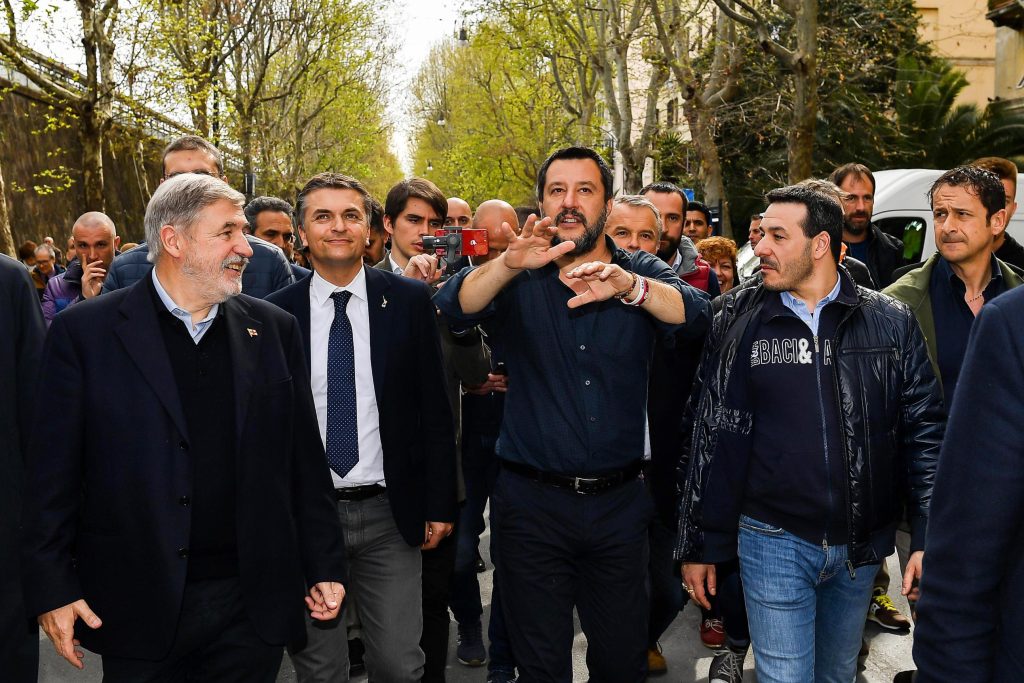 Morandi Bridge collapse – Salvini meets evacuees