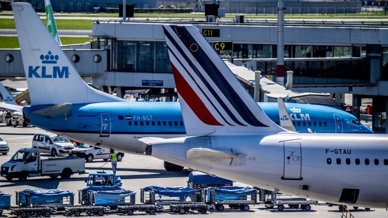 Le gouvernement instaure une taxe écologique sur le transport aérien