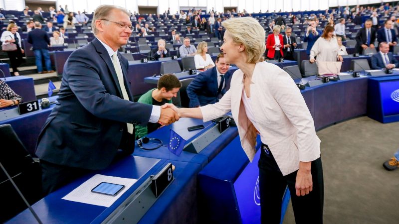 Les Verts réclament quatre postes à la Commission pour coopérer avec von der Leyen