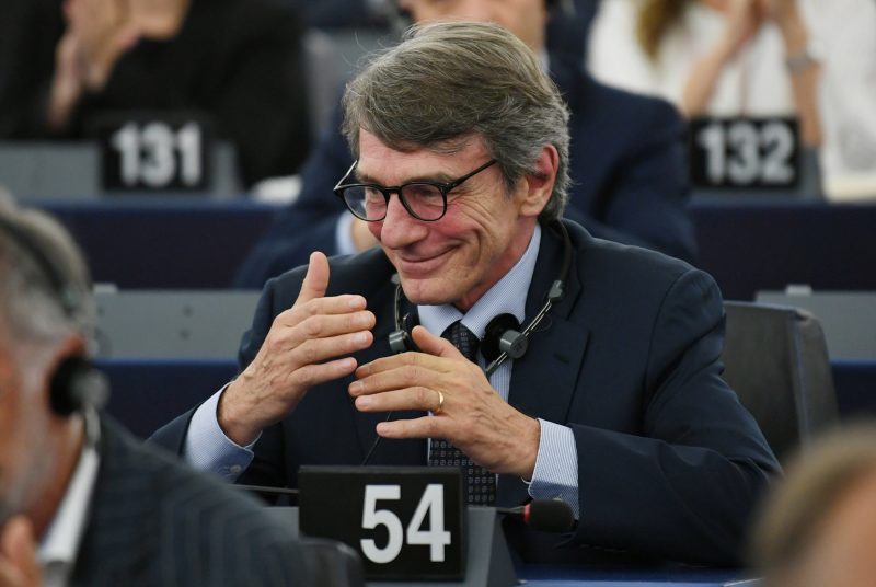 Le Parlement choisit un socialiste italien comme nouveau président
