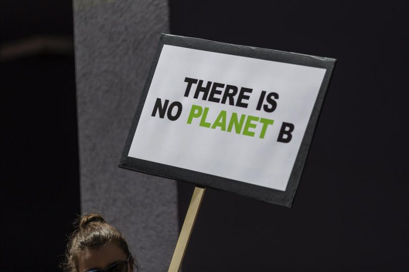 Après la sortie des Etats-Unis de l'accord de Paris, d'autres moyens de pression sont à l'étude