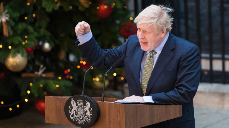 Boris Johnson veut mener le Brexit au pas de charge
