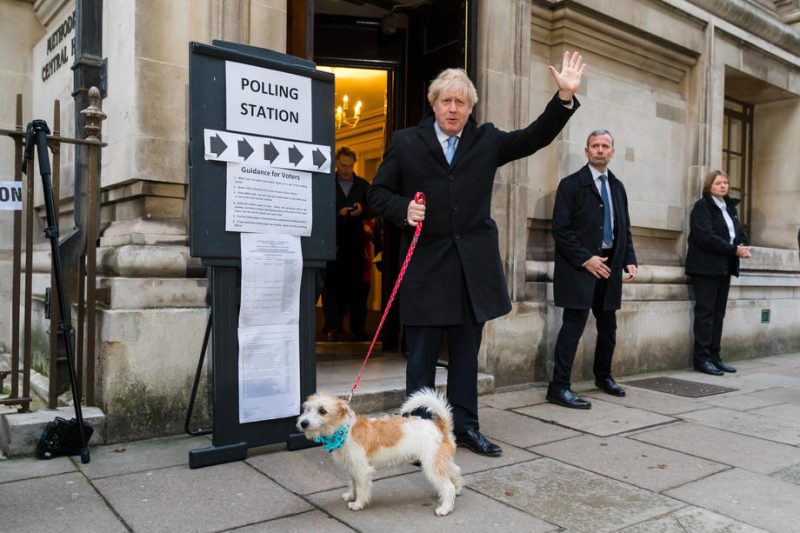 La victoire sans appel de Boris Johnson met Londres sur les rails du Brexit